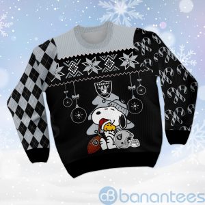 Las Vegas Raiders Funny Charlie Brown Peanuts Snoopy Christmas Tree Ugly Christmas 3D Sweater Product Photo
