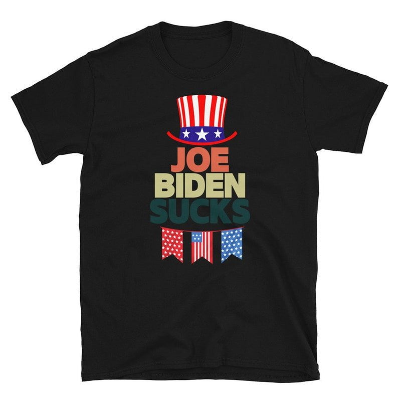 T-Shirt With The Image Of The American Flag And The Presidents Of The United States